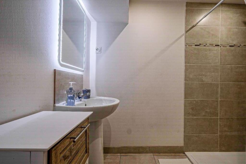 Magnifique Maison De - Parking - Proche Holiday home Fublaines